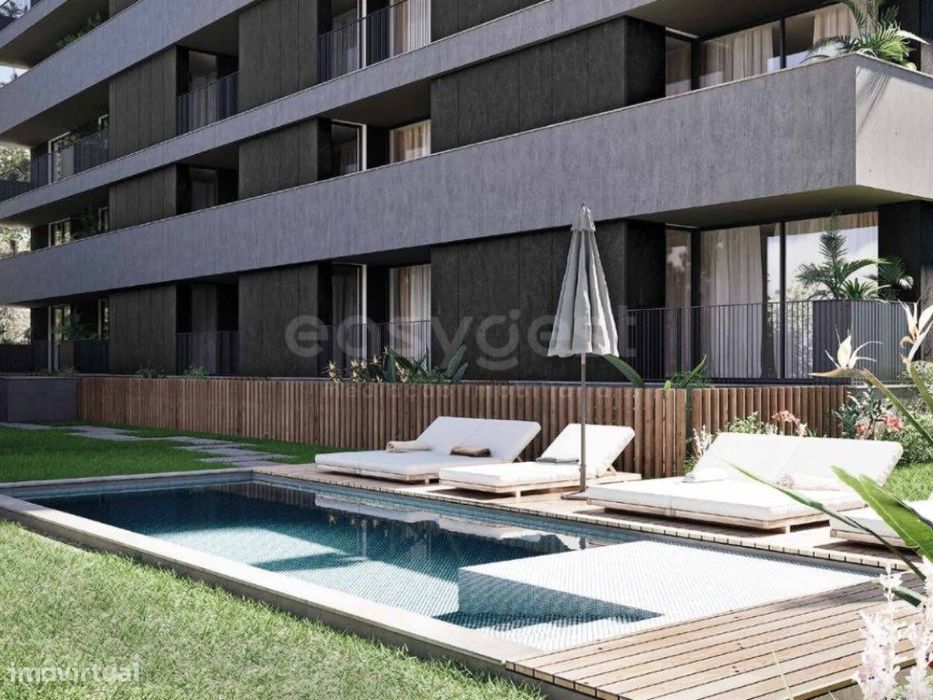 Apartamento T1 em empreendimento com piscina em São João da Madeira