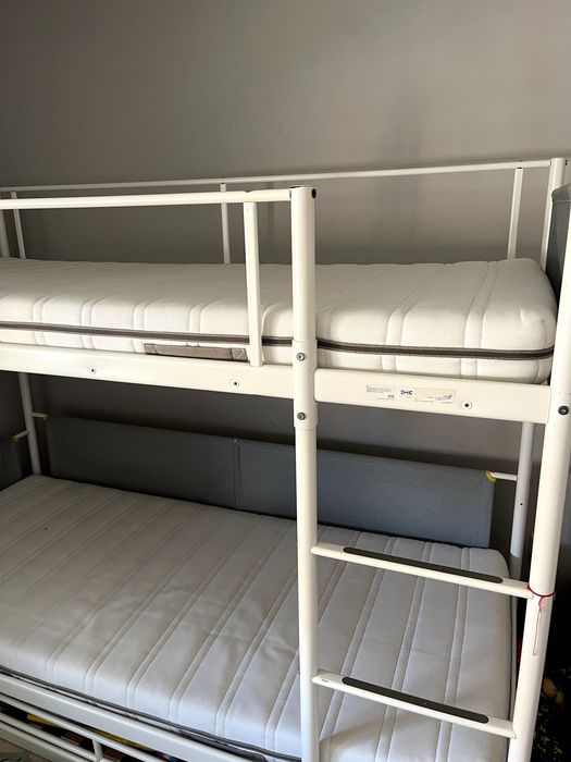 Beliche VITVAL  ikea com  colchões extra (estrutura cama dupla)