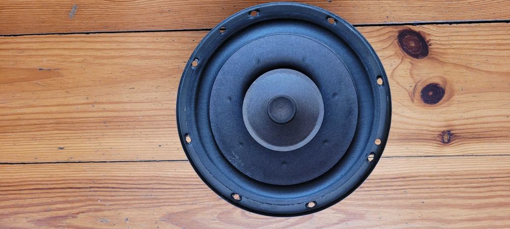 Głośniki 4 szt. z Renault 25 V6 Iniection. Wersja z wieżą audio.