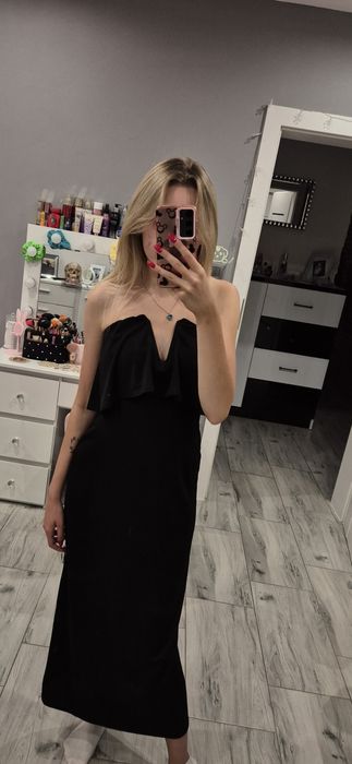 Czarna elegancka sukienka