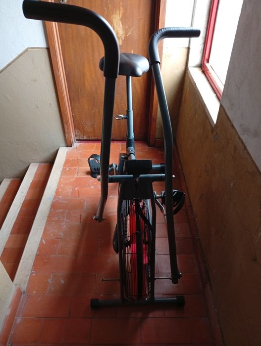 Bicicleta de ginástica