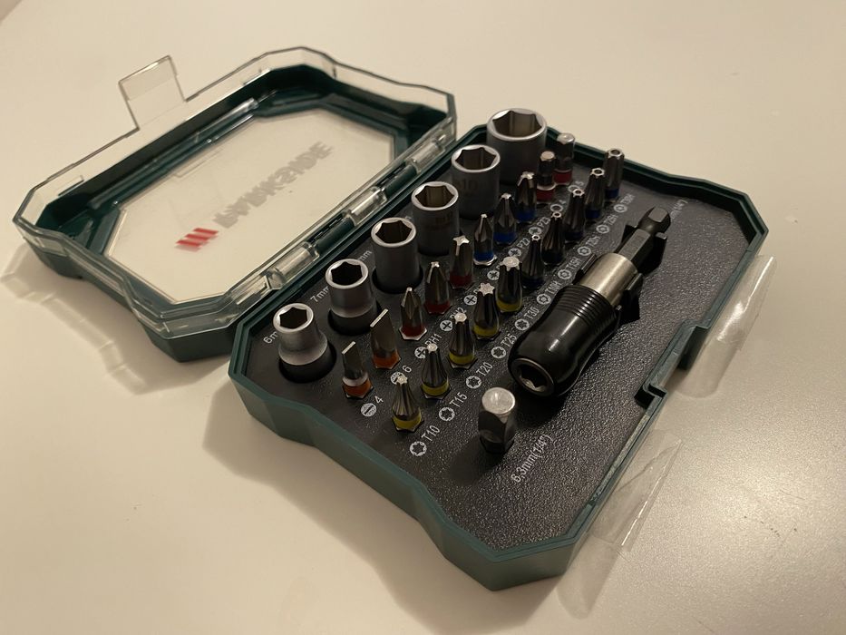 Набір бітів та торцевих ключів Parkside 28 елементів