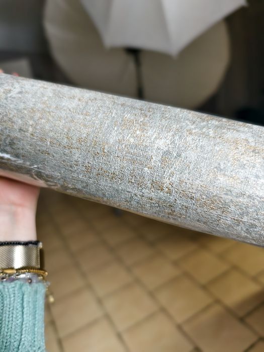 Tapeta ze złotym dodatkiem