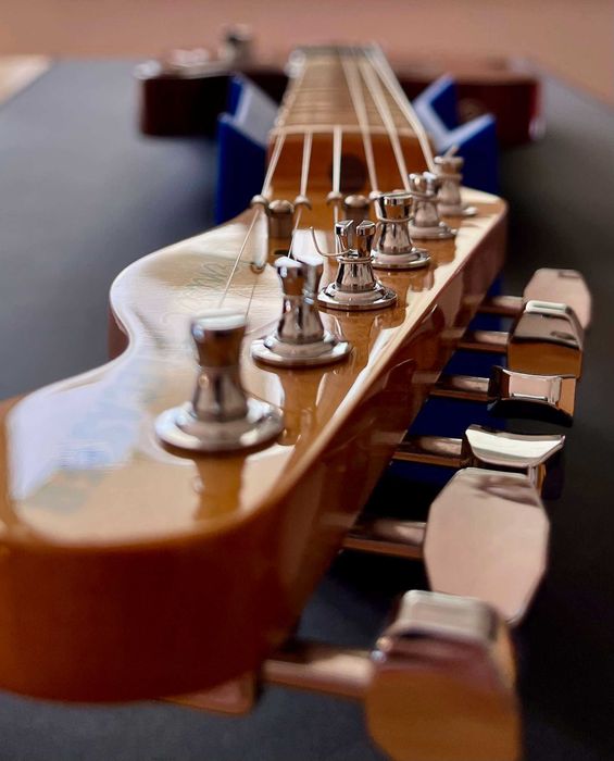 Fender Limited Edition Vintera ‘70s Telecaster, Maple Fingerboard, Mocha