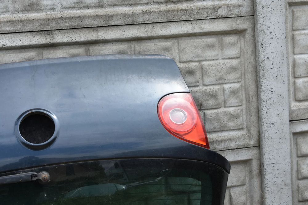 klapa bagażnika volkswagen golf 5 v hb