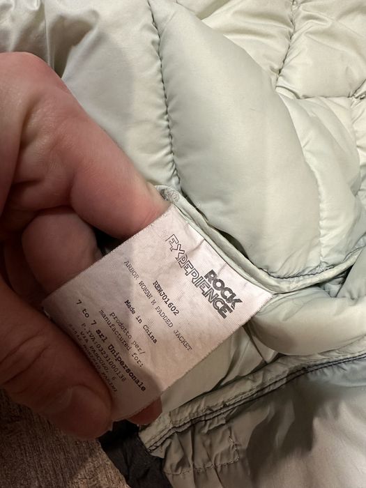 Женская куртка,ветровка RE. Разм.М-ка.