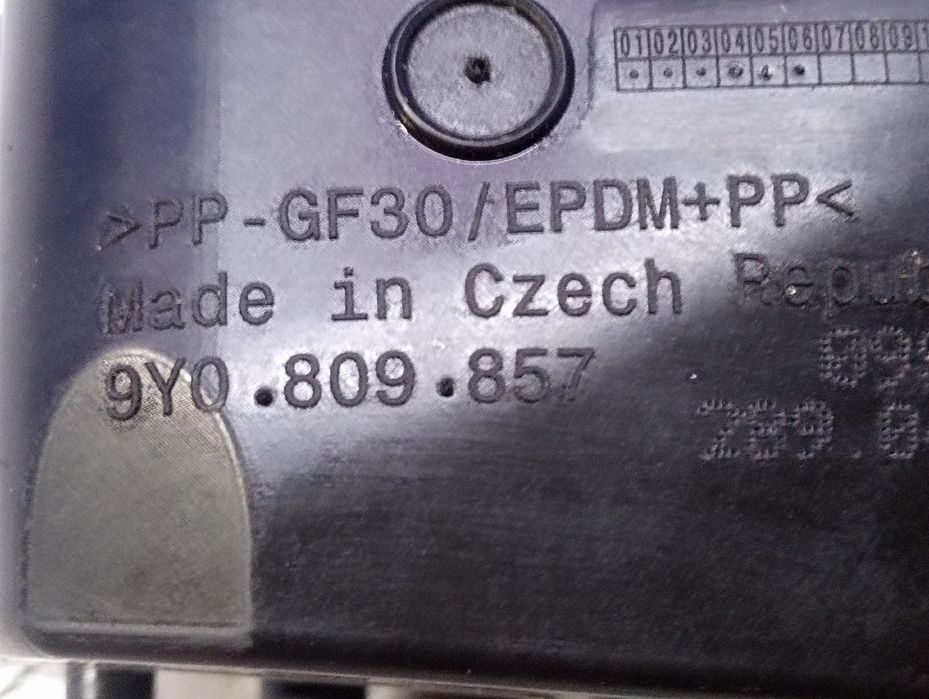 Лючок бензобака Porsche Cayenne 9Y0 Порш Каен Каєн Порше