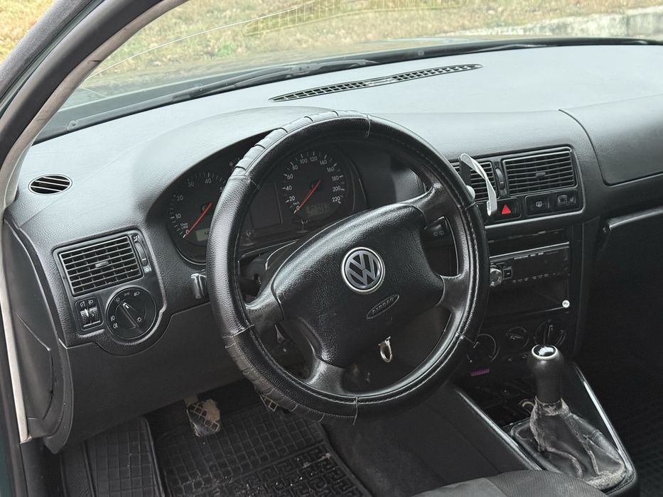 Volkswagen Golf 4