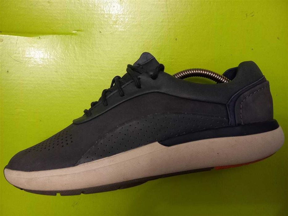 Кроссовки Clarks  ОРИГИНАЛЬНЫЕ женские кожаные 37 РАЗМЕР