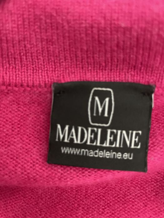 Kaszmirowy, fuksjowy sweterek firmy Madeleine