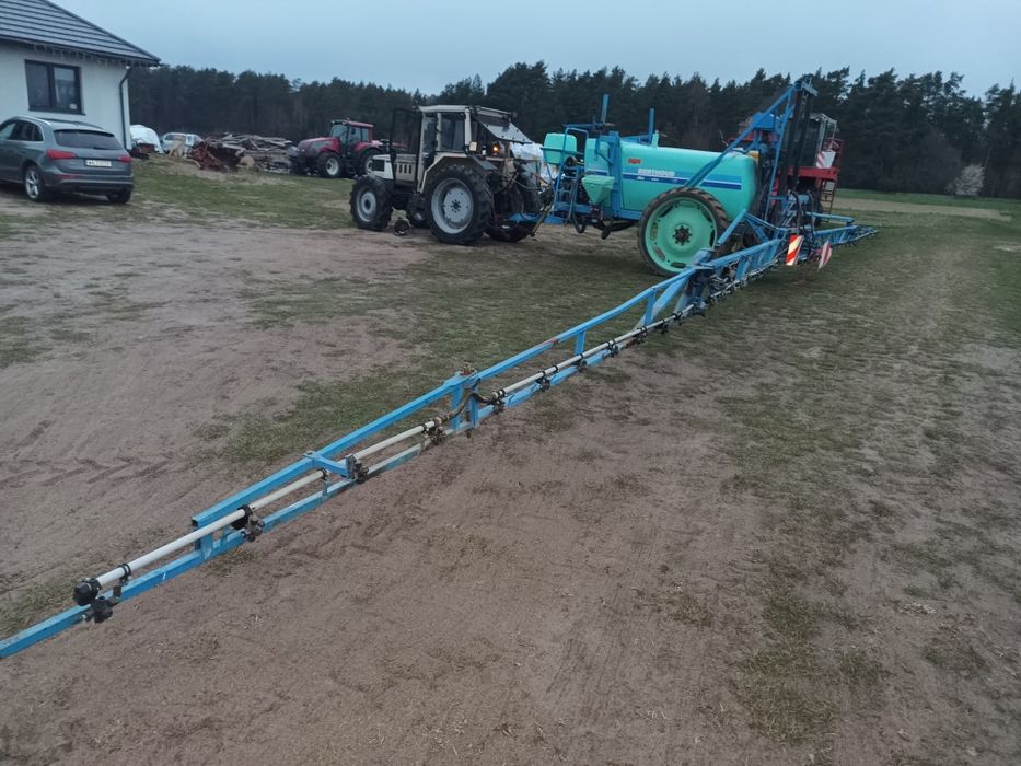 Opryskiwacz ciągany Berthoud Alba V 30