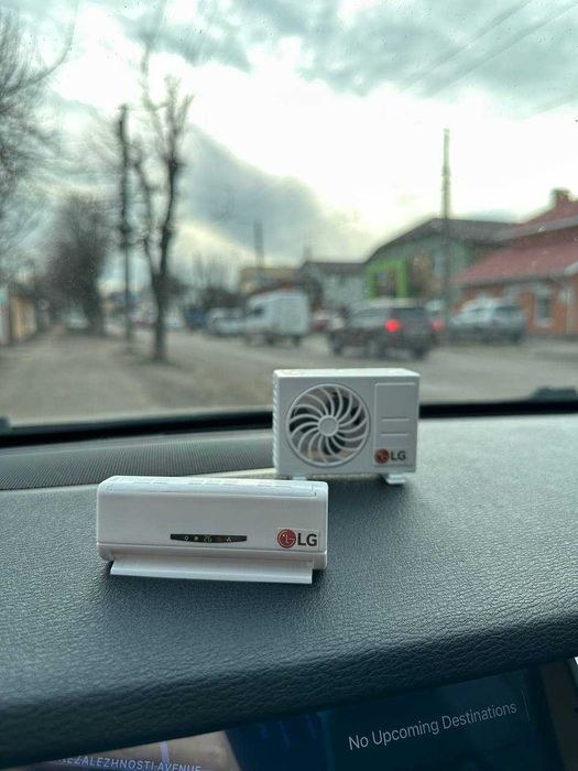 Aromatyzator w kształcie klimatyzatora do samochodu