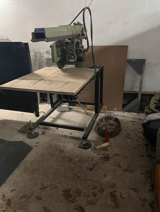 Радіально консульна пила
Фото 1. DeWalt DW721 пропил 90мм Ціна 1200€
Ф