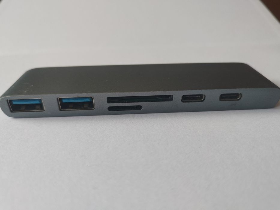 Koncentrator 7w1 - 2xUSB + czytnik kart SD / TF + 2x USB-C + HDMI dla