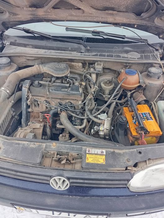 Продам wolkswagen Golf-3.1.8 газ-бензин