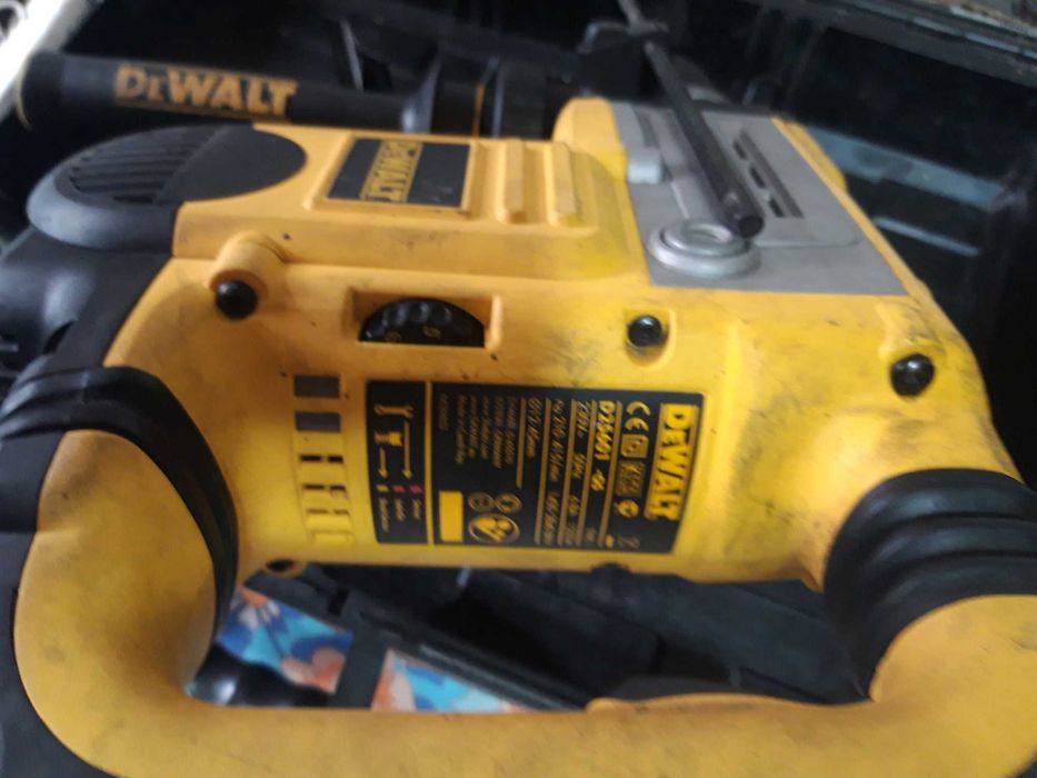 Młotowiertarka De Walt D25601 QS  + wiertła