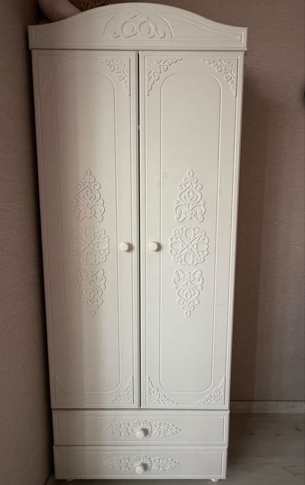 Продам шкаф в детскую