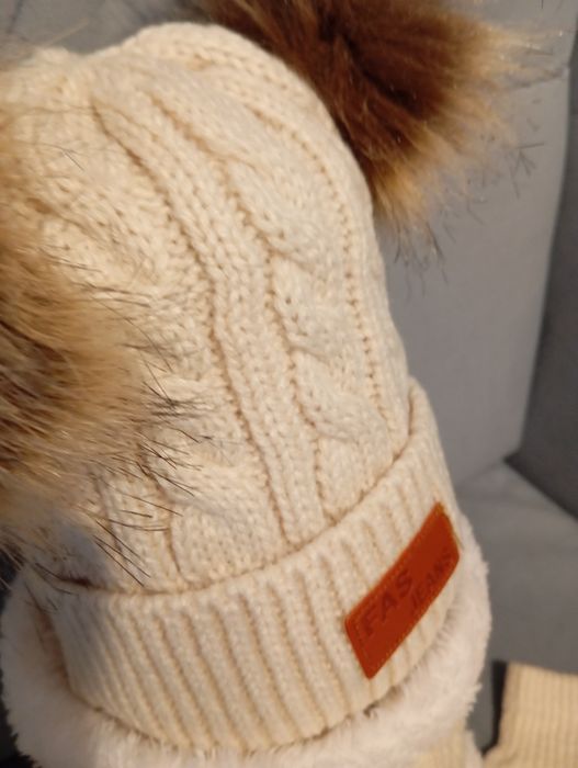 Komplet zimowy czapka komin rękawiczki ciepły