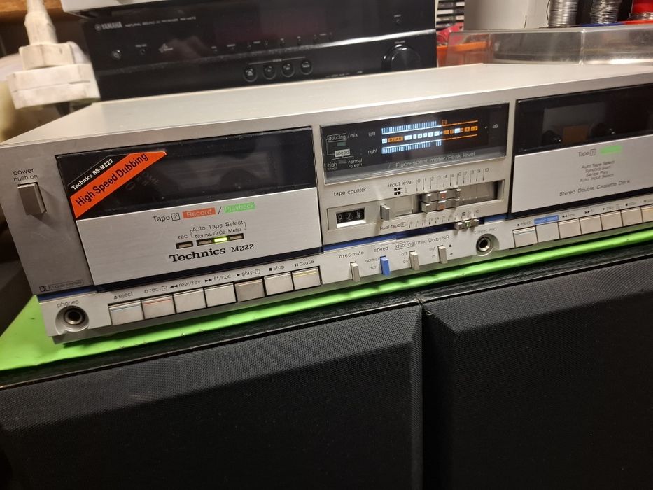 Magnetofon Technics M222