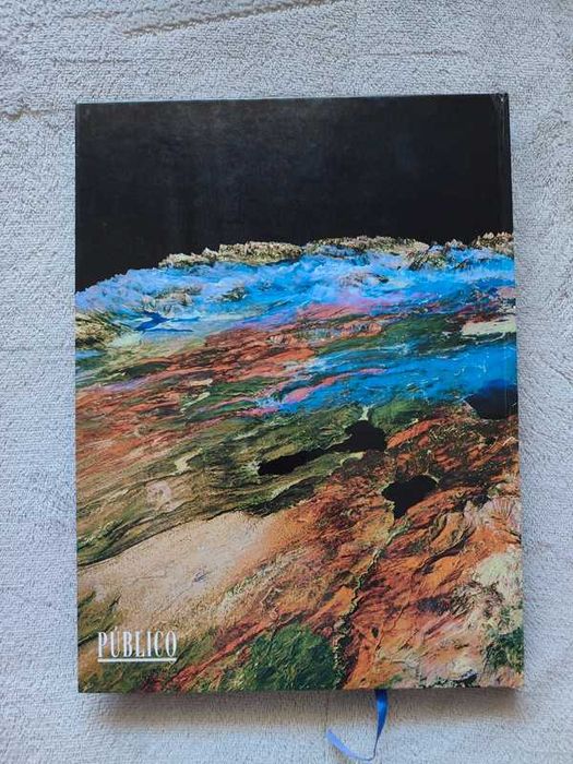 Livro: A Terra Vista do Espaço