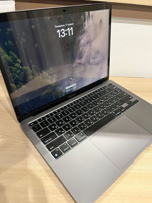 MacBook Air M1 8/256Гб