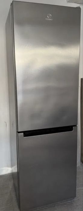 Frigorífico indesit - peças ou reparação