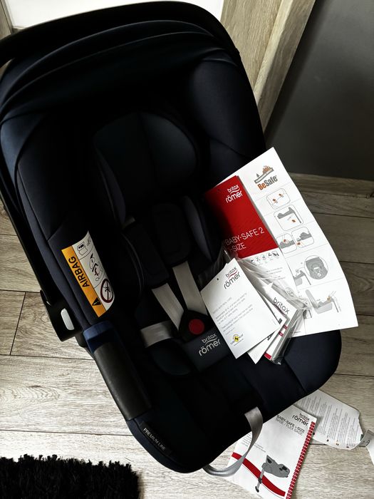 Fitelik samochodowy 0-12 kg britax romer  baza +fotelik