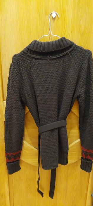 Casacos de malha TIFFOSI e ZARA