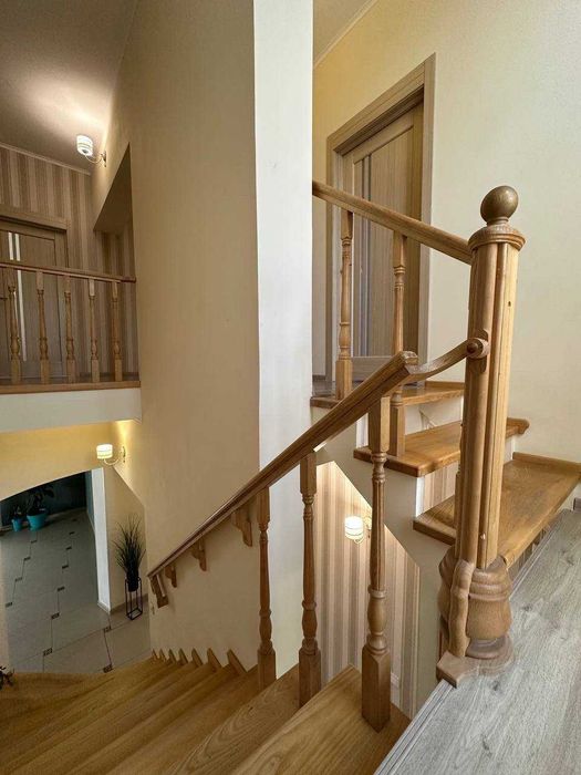 Просторий будинок 190 м² на 12 сотках у тихій зеленій локації