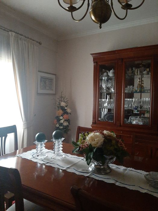 Mesa jantar cerejeira com 8 cadeiras