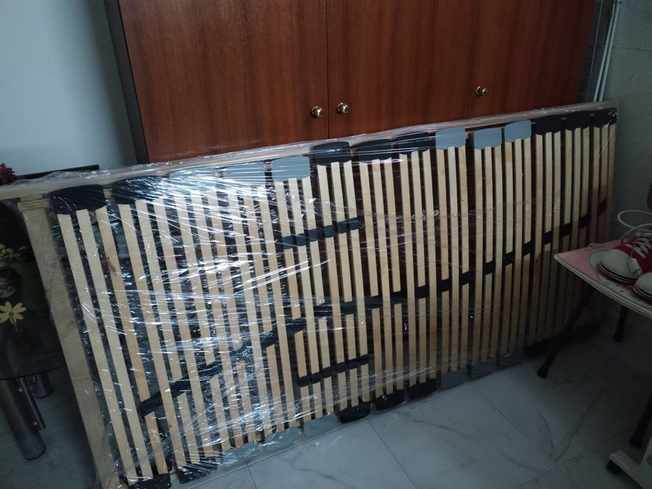 Estrado de ripas com regulação