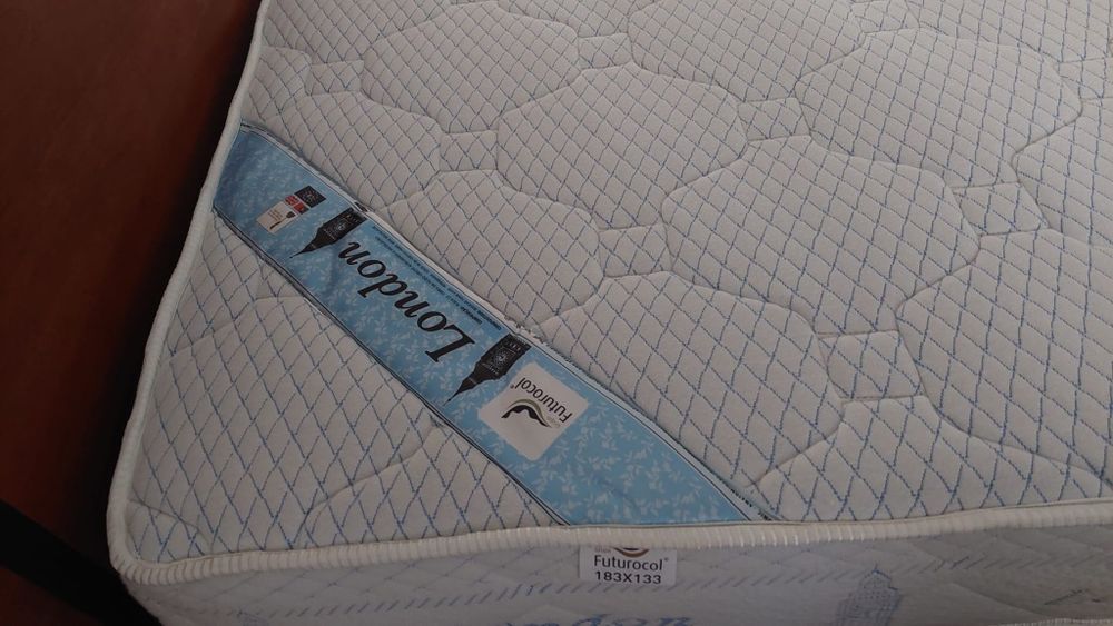 Vendo colchão de casal