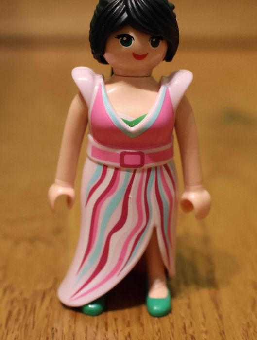 Playmobil - kobieta w długiej sukni