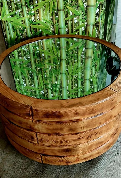 Drewniany Stolik kawowy.  Industrialny. Loft   3D. Głębia. Studnia