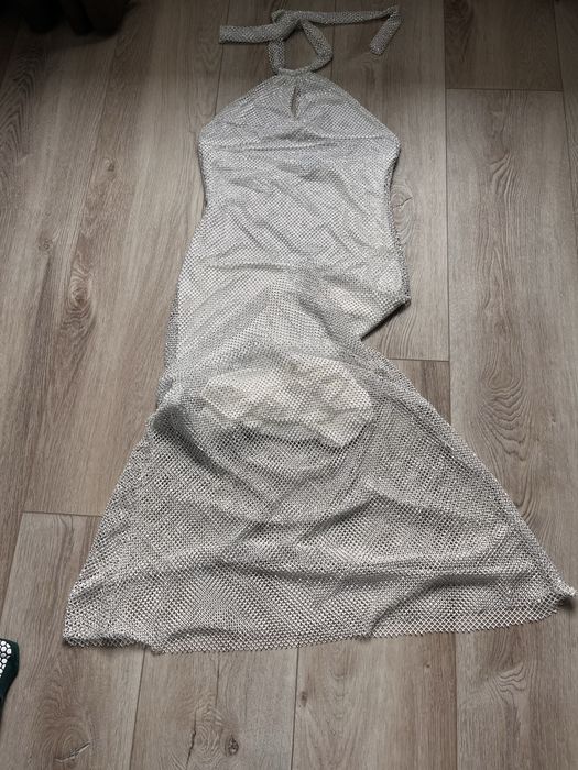 Вишукана сукня зі стразами