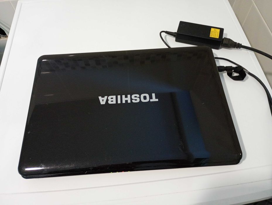 Vendo portátil Toshiba