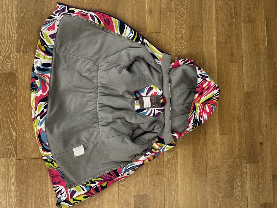 дитяча зимова куртка.