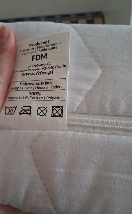 Łóżko 160 x 80 z materacem dla dziewczynki