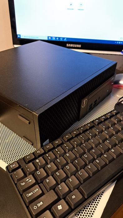 Komputer stacjonarny mini DELL D11S002 monitor tp linkWf Samsung