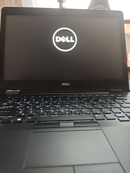 Ноутбук Dell в хорошем состоянии