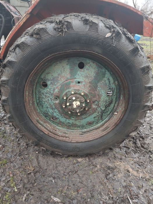 Трактор ЮМЗ-6.!!