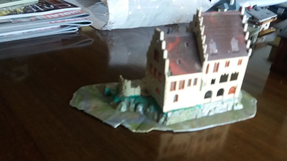 #01722 - 1 Castelo antigo em ruínas - Comboios Escala N