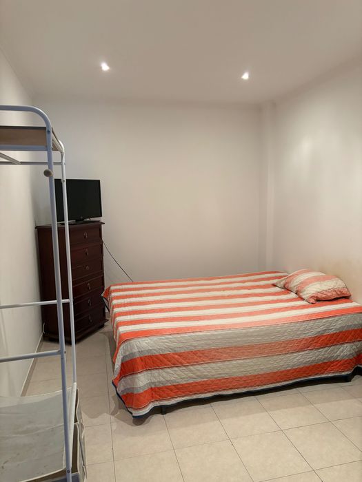 Aluga-se quarto Queluz/Belas 400€