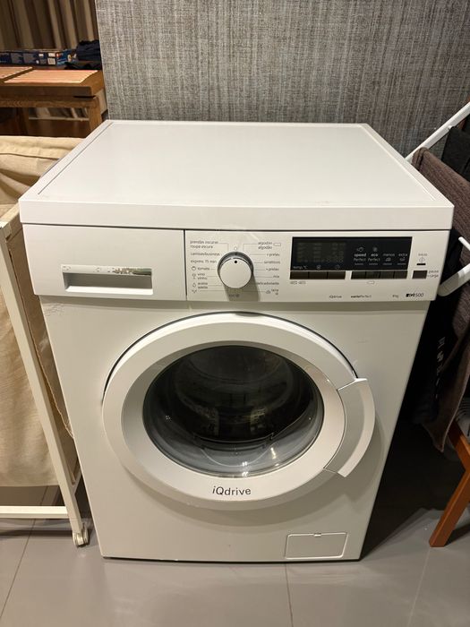Máquina de lavar roupa Siemens iQdrive 8 kg