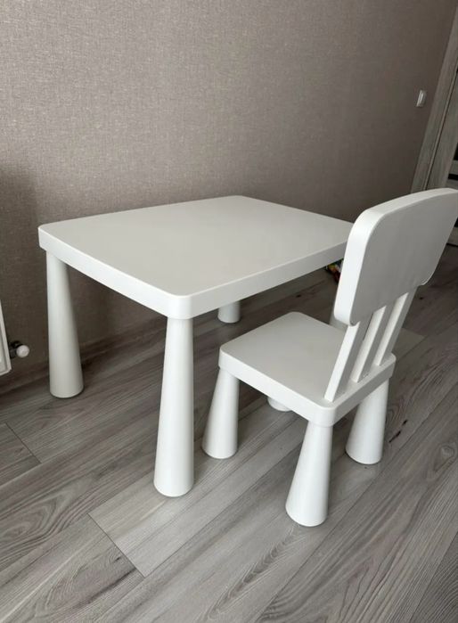 Дитячий стіл IKEA + стілець IKEA,Набір IKEA