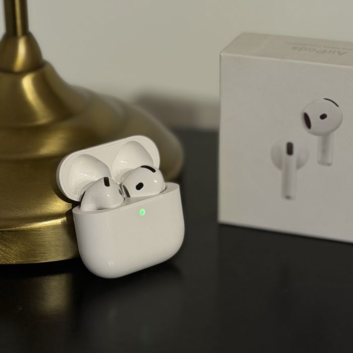 Fones Apple AirPods 4 c/ Cancelamento de Ruído (ANC) – Caixa Completa