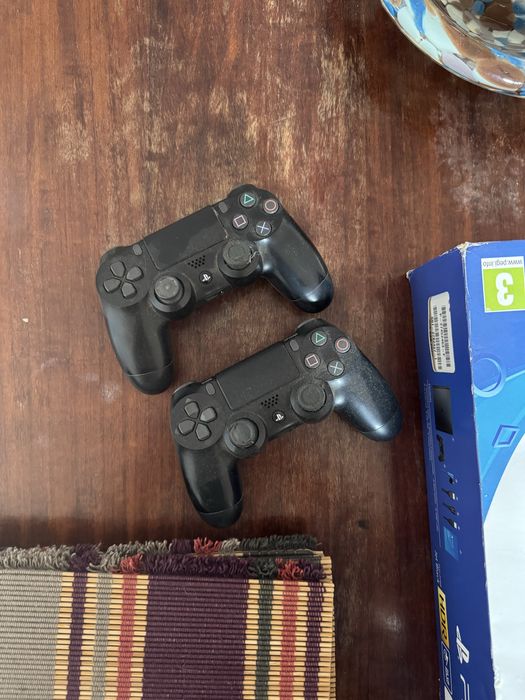 PS4 / Playstation 4