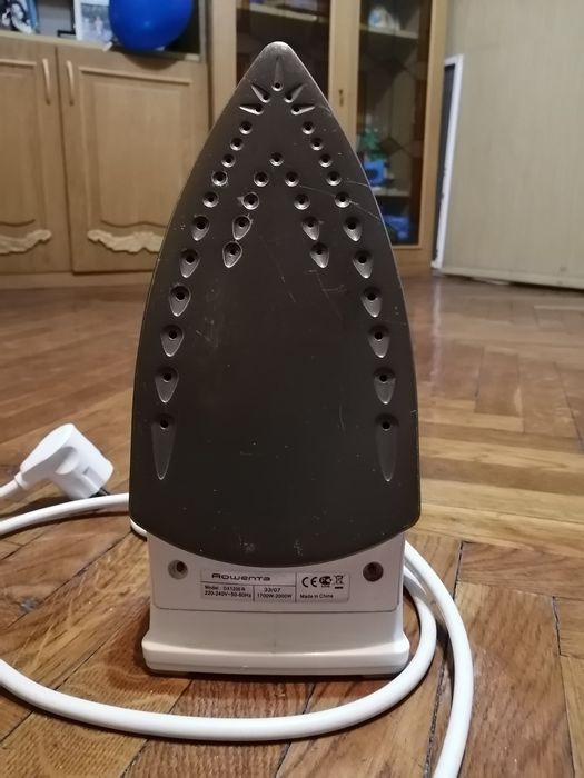 Праска утюг Ровента ефектив