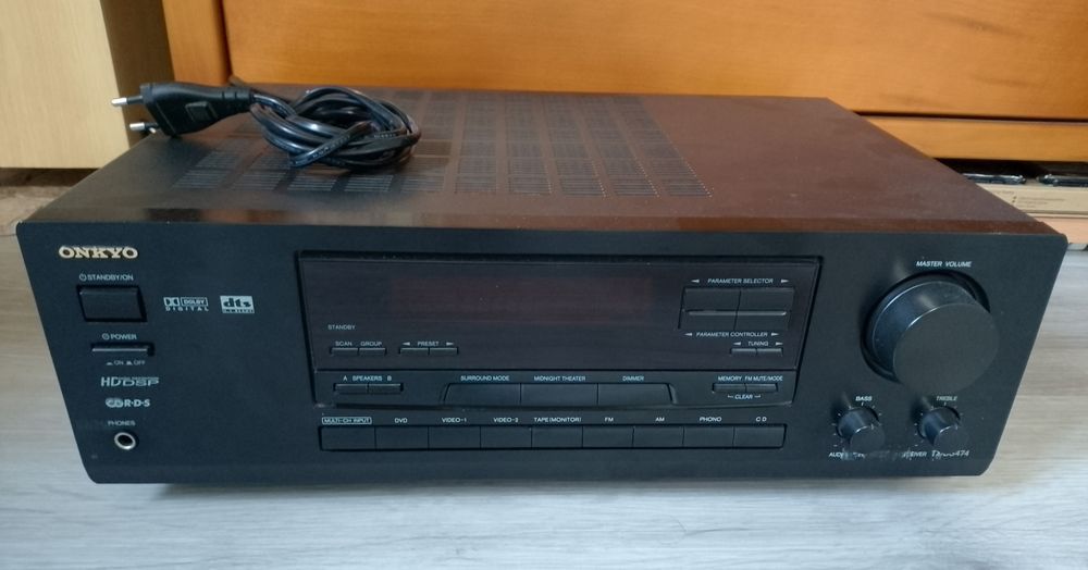 Amplificador AV Onkyo TX-DS474 para peças