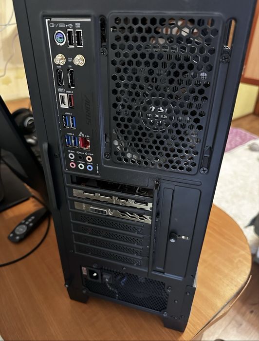 Продам компютер, i5-10400f, 1070 gaming 8gb, 32gb